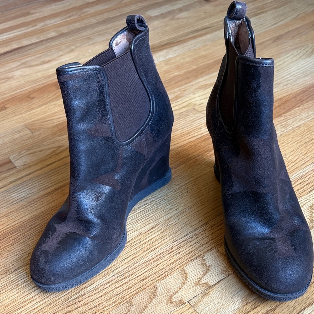 Donald Pliner size 9 Women's Brown Leather Dillon distressed Wedge Booties